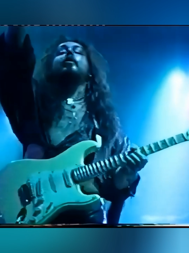 bag.II - Do you think his guitar playing is cool?... Yngwie Malmsteen - live Ludwigshafen -  #yngwiemalmsteen #rock80sy90s #foryoupage❤️❤️ #fyp 