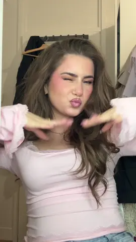 Yesterday was Monday AND my birthday ☺️ #birthdaygirl #fy #fyp #perty #albanian 