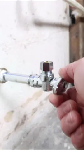 Toilet shutoff valve tips…I’m using a 3/8” by 3/8” drop ear. This connects to my 1/2” PEX A and to a SharkBite chrome nipple. The quarter turn angle stop can easily be accessed if the toilet has to be serviced. And it can be swapped out by unscrewing it from the chrome nipple. Very solid and pretty installation. Many thanks to SharkBite for sponsoring this tutorial 🔥#plumbing #bathroomremodel #homerenovation #sharkbiteplumbing #sponsored 