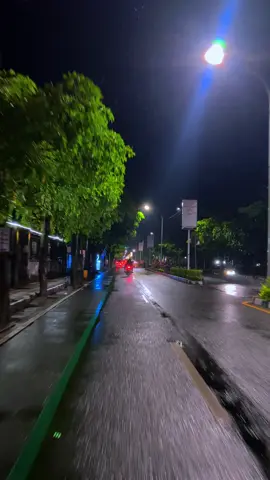 Kamera iPhone XR Feat HUJAN syahdu di kota kelahuran 🌧🌧🥶