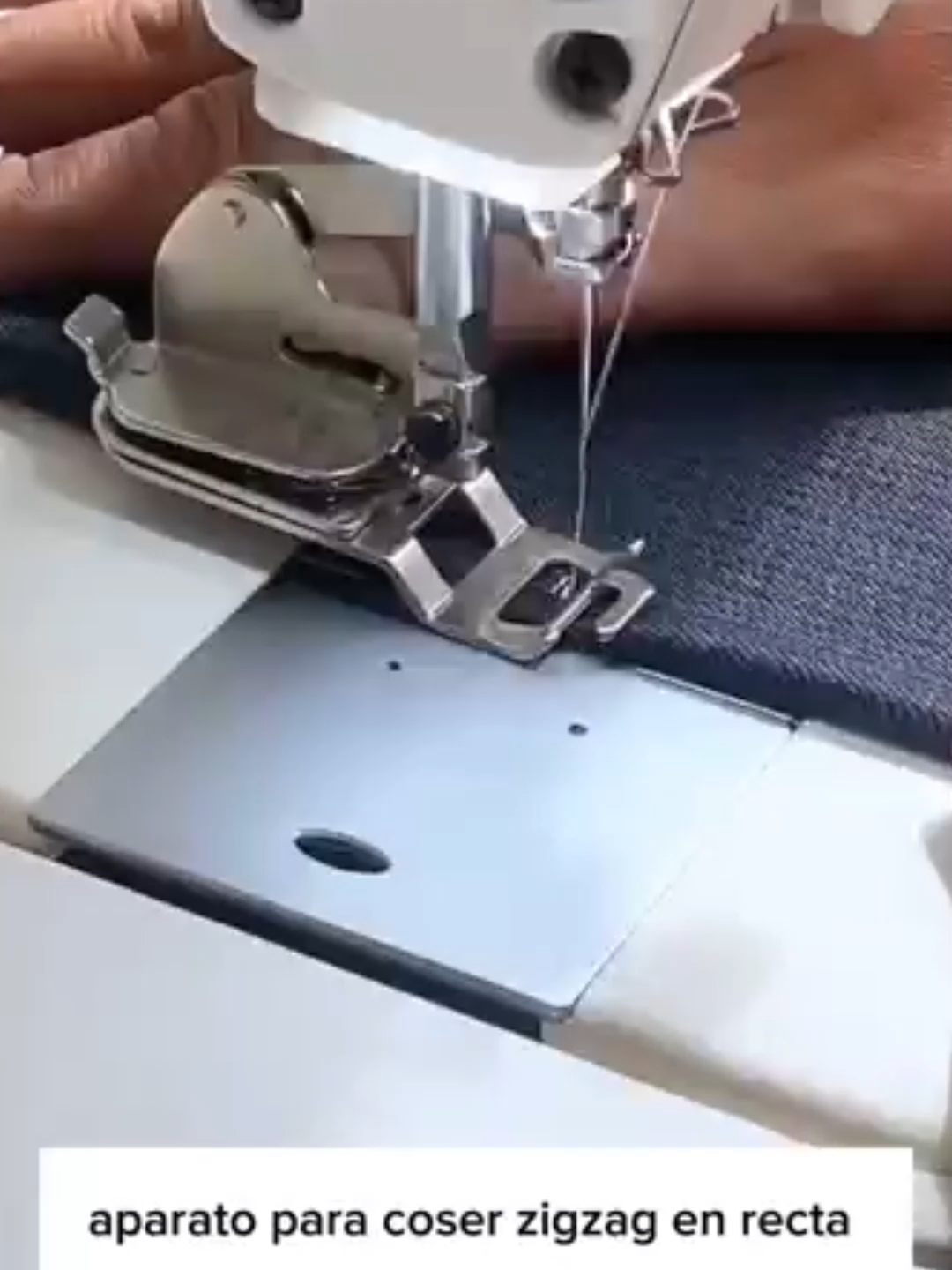 ES POSISBLE COSER EN ZIGZAG CON MAQUINA RECTA #costureras #cursodepatronaje #costurafacil #costuracreativa #confeccion #costuraparaprincipiantes #patronajeyconfección #patronajeonline #coser