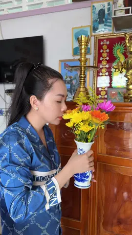 Chưng hoa để hơn 2 tuần mà chưa có dấu hiệu tàn mà cũng không cần thay nước #nuocduonghoatuoilau #nuocduonghoahana 