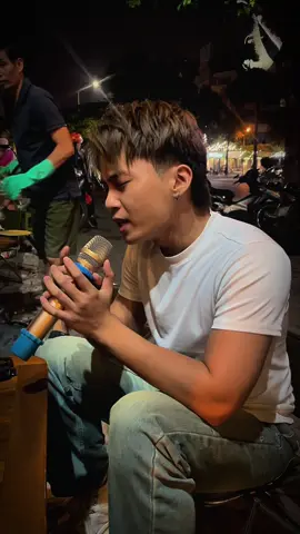 Đề nghị anh Hưng sống lâu trăm tuổi để tui còn được hát nhiều tuyệt phẩm hơn nữa 🤭🤭#phamtongkhang #khangtong #cover #thanhhung #changhopnhaudau 