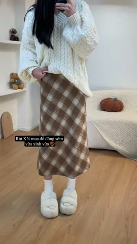 Chân váy dài cho mấy mà sợ lạnh 🤭 #thoitrang #macdepmoingay #phoidoxinh #chanvay #chanvayxinh 