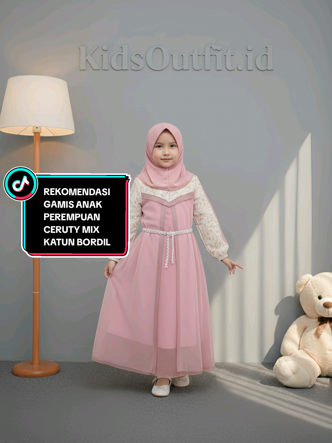 Rekomendasi Gamis Anak Perempuan Aleena Ceruty Babydoll Adem Cantik dan Elegan untuk Si Kecil Bunda, ini dia gamis anak yang super cantik dan lembut — cocok banget buat si kecil tampil manis di setiap acara 💖 ✨ Terbuat dari bahan Ceruty mix Katun Bordir — adem, lentur, gak tipis tapi juga gak panas. 🌸 Dilengkapi free belt mutiara biar makin anggun dan rapi dipakai. 🌷 Desain babydoll kombinasi bordir + tulle luar bikin tampilannya mewah dan elegan. 💫 Cocok untuk acara keluarga, pengajian, Lebaran, atau dipakai harian juga nyaman banget! 👧 Tersedia ukuran 2–11 tahun, pilihan warna dan detailnya juga lengkap banget! 💞 Rekomendasi banget buat Bunda yang mau cari gamis anak elegan, adem, dan awet dipakai. CO sekarang karena Aleena Dress ini termasuk yang paling banyak dicari Bunda-bunda #gamisanak #gamisanakperempuan #rekomendasi #bajumuslimanak #gamisanakkekinian 