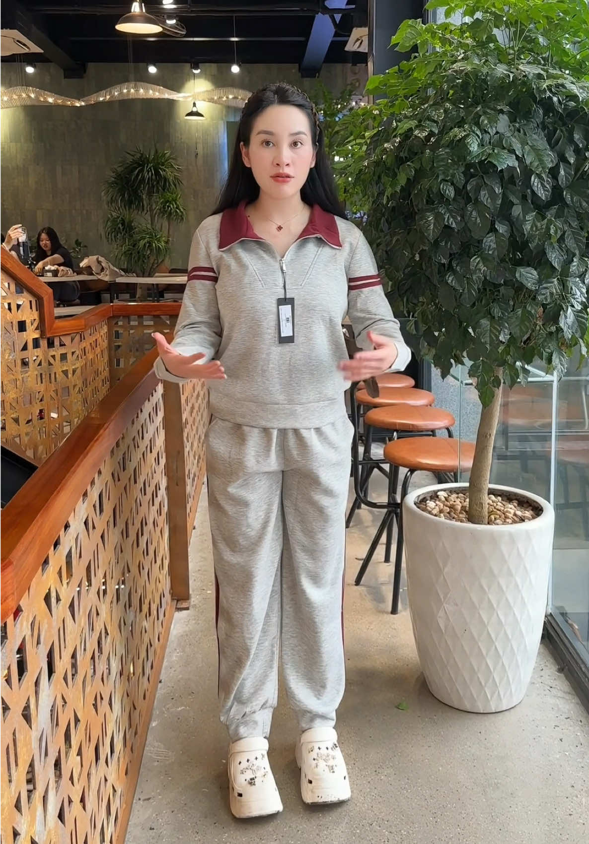 LAROMA Bộ Quần Áo Nỉ Thu Đông, đắt xắt ra miếng mà mặc nó sướng, phom nó đẹp ạ , vải nó sịn #hongodaklak #thoitrangnu 