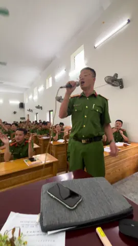 Niềm vui khi lên lớp của giáo viên là rớt ❤️ lại luôn cho bạn ấy