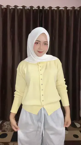 Gemecc bgtt kuning kuningg🤏🏻 #cardigan #cardiganoutfit #rekomendasicardigan #atasanwanita #cardiganwanita 