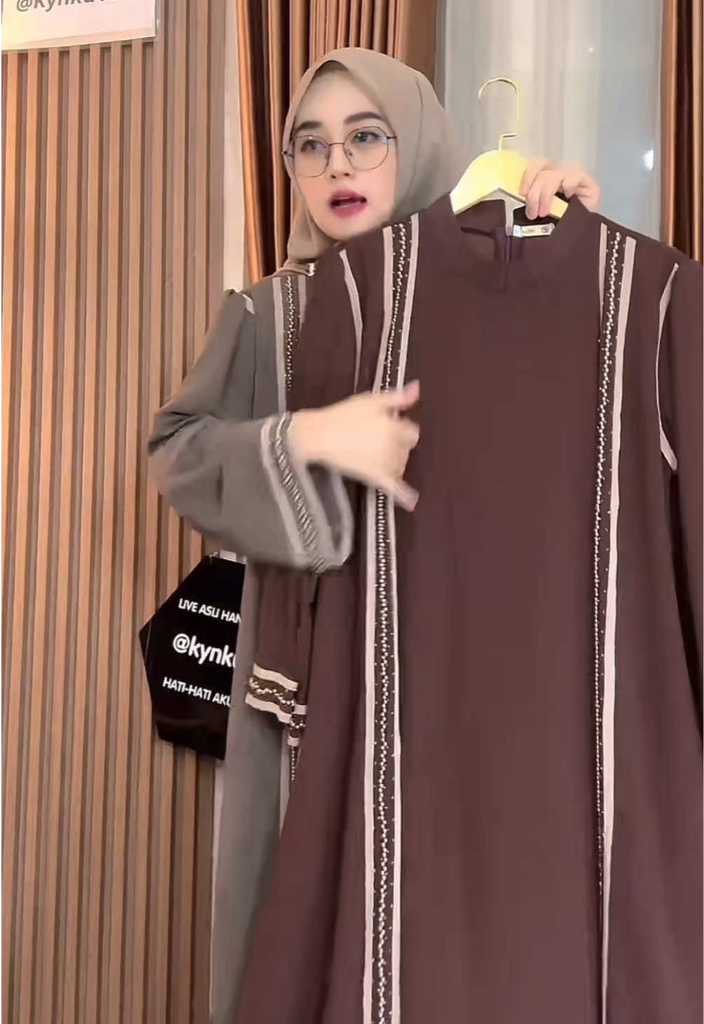 Adiba Abaya Arabian Gamis Polos Bahan Ceruty Babydoll Mewah Cantik Elegant Mewah By Ziella #abaya #gamisabaya #gamismewah #nyamandipakai #fyp 