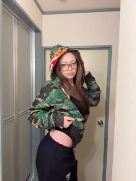 この典型的なフードのトンガリどうにかならんかな？かぶった時可愛くないんよ形が#sasha #japanese 