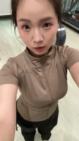 Mỗi ngày một outfit đi tập #nganneee @Phương Ngân 1m54 @Ngân Ngớ Ngẩn :)))) 