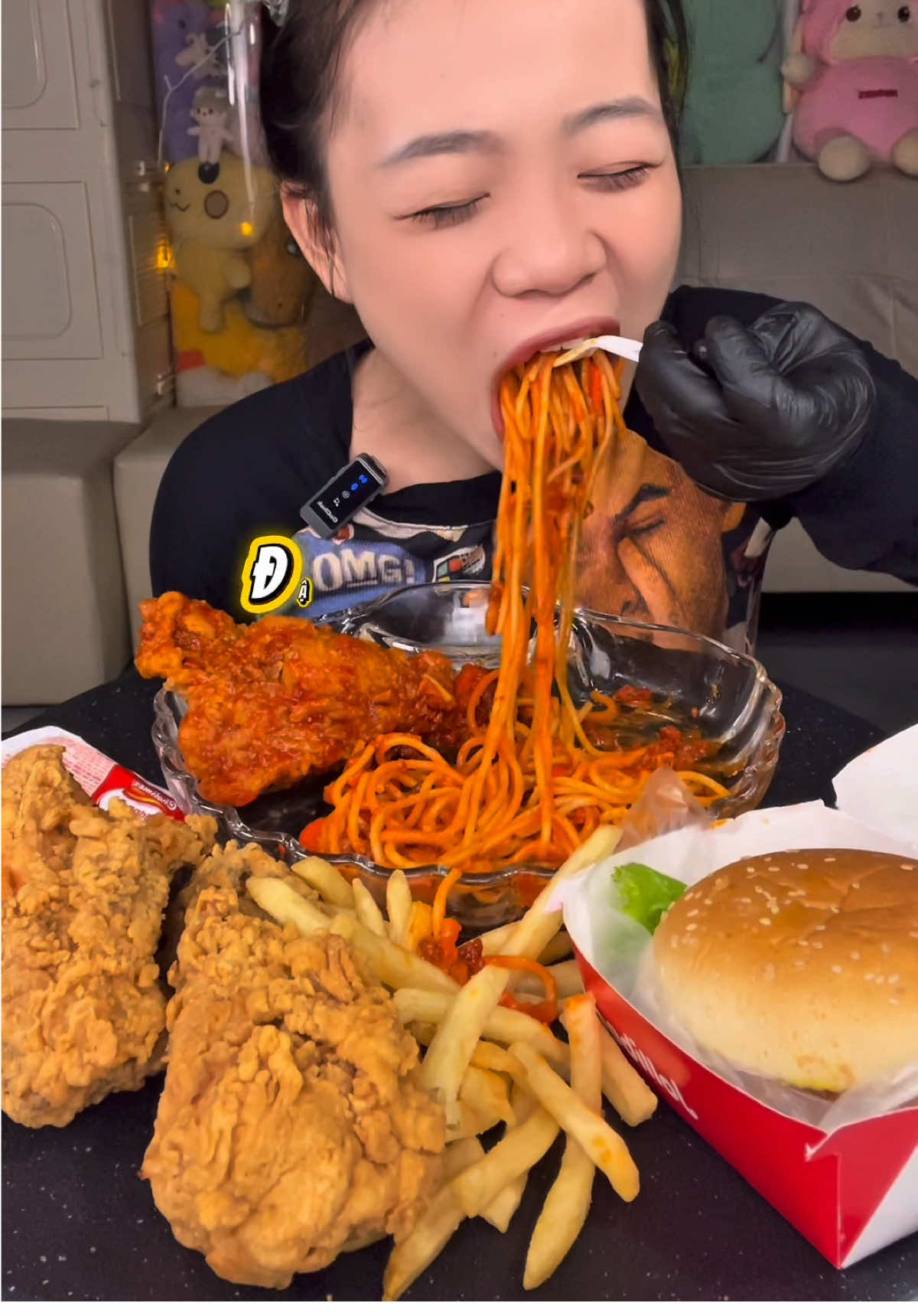Hôm nay ăn vài món thực đơn bên Jollibee nha #xuhuong #mukbang #jollibee #garan #LearnOnTikTok 