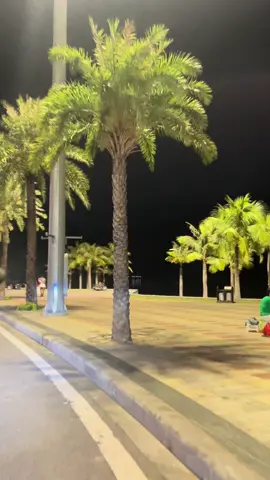 Rétt cóng người rồii HL ơi...