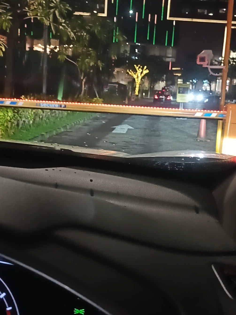 suasana Pakuwon city  #jalanluarkota #povnyetircrv #driverindonesia🇮🇩 #povnyetir #jalanankota 