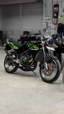 Dijual ninja ss 2014 akhir  Lokasi : balikpapan kaltim