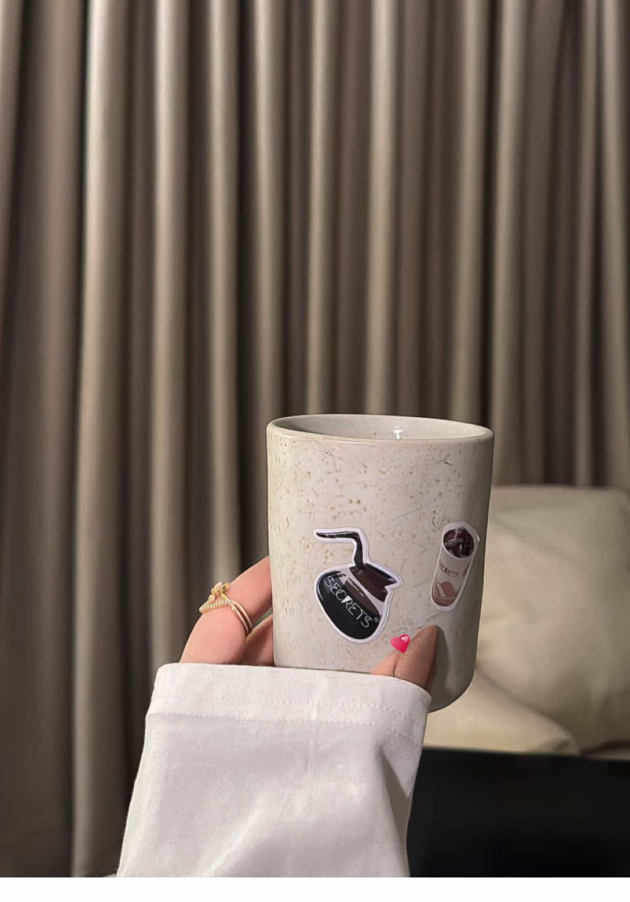 طبعا تدرون ليه ؟؟ القهوة ماتخذلك ماتوجعك بكلمة ,ماتطنشك , ماتغيب فجاء , ماتتغير بدون سبب . #القهوة #اكسبلور؟ #لايك__explore___ #amiruh_buck #saleh💲alaprs☕️ 