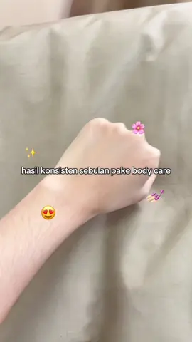 Hasil sebulan pake Brighty🩵✨ Cerah, halus, rata… semua dapet! Buruan, checkout sebelum diskonnya ilangg 🛒‼️ #fyp #brighty #bodycare #glowingskin #kulitcerah 