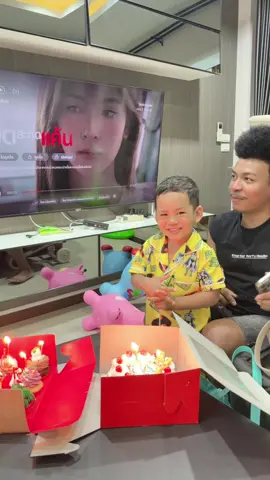 วันนี้เป็นวันเกิดลูกชายของแม่ ขอให้ชนนท์โตมาเป็นเด็กดี รายล้อมไปด้วยความรัก โลกนี้ไม่ต้องใจดีกับฉันก็ได้ แต่อย่าใจร้ายกับลูกฉันก็พอ เพราะเขาคือโลกทั้งใบของฉัน 🥹🤍