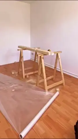 El carpintero no nace… se hace. Proyecto por proyecto, corte por corte. 💬 Comenta PLANOS #carpintería #DIY #bricolaje #hogar