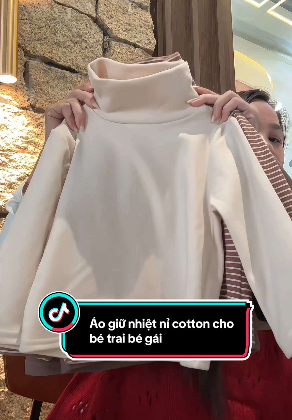 Áo giữ nhiệt cho bé trai bé gái cổ cao dáng hàn chất nỉ cotton cotton co dãn 4 chiều mềm mịn giữ nhiệt tốt. #megaoreview123 #quanaotreem #aogiunhietchobe #aoamchobe #aogiunhietbetrai 
