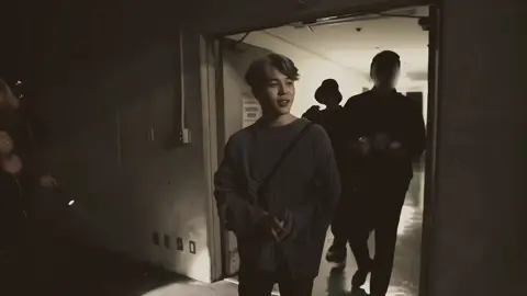 Di atas kata Indah itu adalah PARK JIMIN🐣