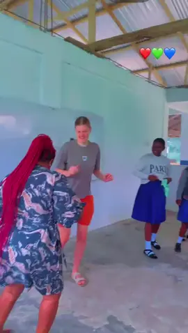 Aha y3 ....teacher adwuma y3