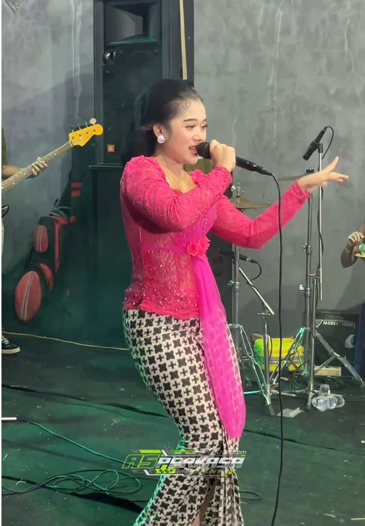 Sinden Hitsz #asperkasa #kusumowijoyo #jhandut #dangdut #dangdutkoplo @hobituru 