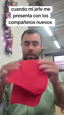 ok, pero por poco y dice que estoy disponible 🤣🤣🤣 #trabajo #jefe #presentacion 
