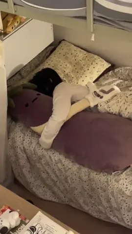 Có em gối vỗ lưng khi ngủ dỗ dành khi buồn rùi.  Giá từ 1m2 nhé các bạn, có các size 70-106-110cm. Có các chức năng vỗ lưng tự động hoặc chườm ấm giảm đau bụng kinh