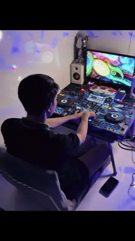 nhạc này là dính 🎶