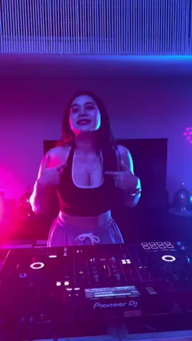 Private Party #baliindonesia #bali #djanneardina #ibudosen #ViralDiTikTok 