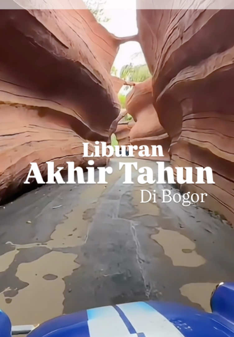 Destinasi liburan akhir tahun paling best deal sih ini, main ke berbagai destinasi wisata dan staycation di RedDoorz Premium Griya Inkoppabri Cisarua, Bogor! Download Aplikasi RedDoorz dan pakai kode promo “YUKNGINEP” untuk dapet harga diskon! #redtravelers #reddoorz #enchantingvalley #bukasemuapintu #bogorplacetogo 