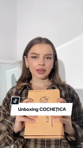 📦 Unboxing cu produsele de la @lorena popa ✨ Mulțumesc, Lorena, pentru acest colețel! 🤎 — Voi ce produs preferat aveți de pe site-ul Cochețica? Să fac și partea a 2-a în care le testez? 👀💬 #valentinalunguunboxing #cochetica #unboxing #valentinalungu #lorenapopa 