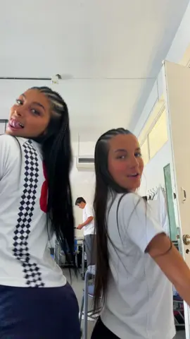 lo que se pierden los q no vienen hoy 🤣🤣🤣🤣🤣