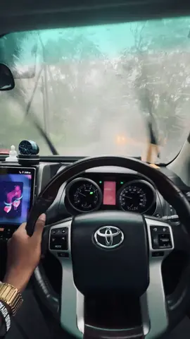 Kurunegala lssn wsst 🥹⛈️#kurunegala_squad🔰 #fypシ゚viral🖤tiktok #danuu #prado150 