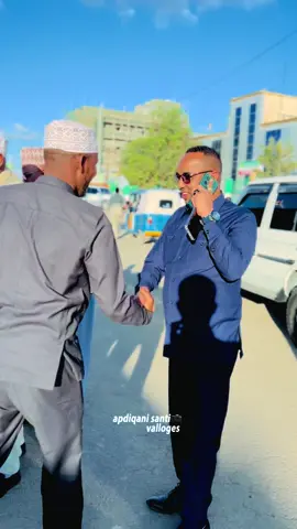 Komishaneer Suldaan abdi Yusuf oo galabta la shaaheeyay bulsho waynta degmada_✨🤍#santivallogs  