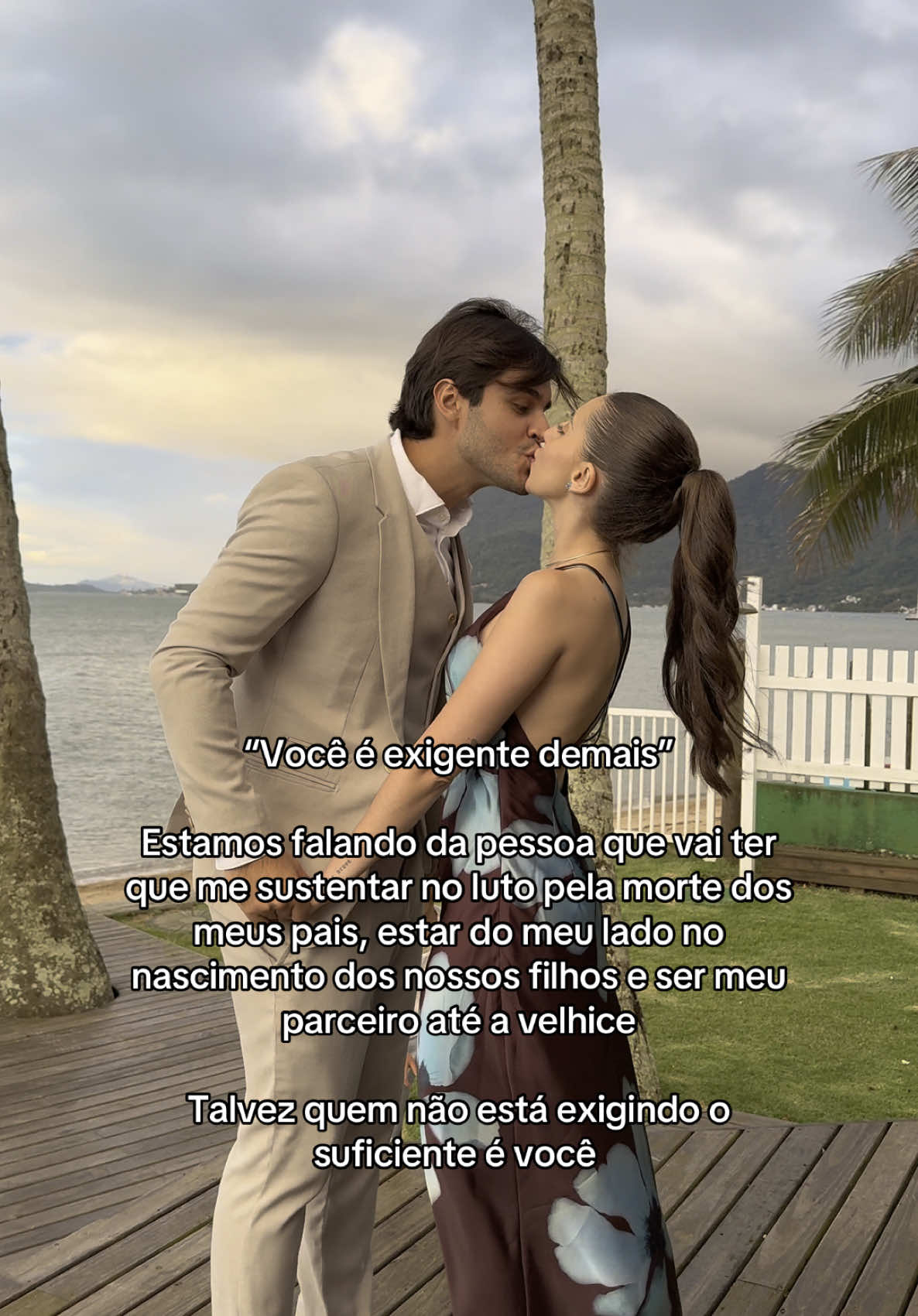 E ele vem sendo cada vez melhor 🥹❤️ #casal #relacionamento #namoro #namorados #casaltiktok #noivos #casalcristão 