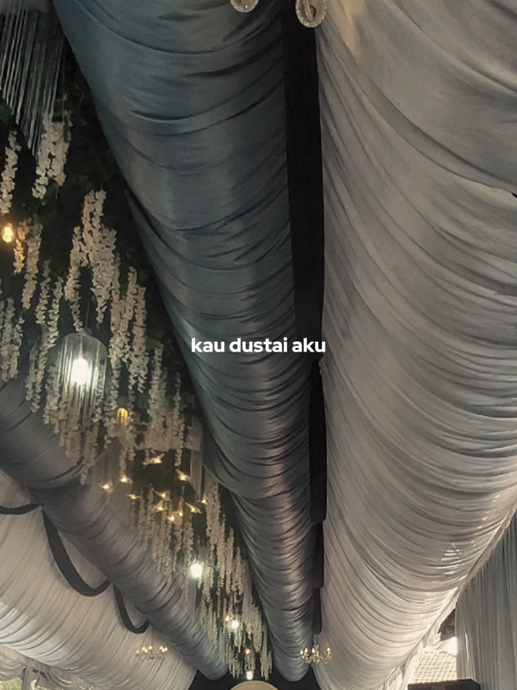 yang membuat kecewa kau dustai aku.... #CapCut #janganpurapura #lagudangdut #liriklagu #fypシ 