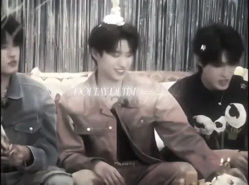 Bảo bối sinh nhật vui vẻ ạ! 🎂🥳 “Chúc mừng sinh nhật tuổi 20, A Chí ! ✨ Đây là một cột mốc mới - không chỉ là từ tuổi teen sang tuổi đôi mươi, mà còn là khởi đầu của những cơ hội, những chuyến phiêu lưu và những giấc mơ chưa kể. Mong rằng năm nay anh sẽ sống theo cách anh muốn: dám mơ lớn, dám thử thách, và dám yêu thật nhiều. Cảm ơn anh vì đã là nguồn cảm hứng vô tận — mỗi nụ cười, mỗi khoảnh khắc anh tạo ra đều làm mình thấy ấm áp hơn. Hãy tiếp tục tỏa sáng, tiếp tục là chính mình, và luôn nhớ rằng có người hâm mộ như mình luôn ủng hộ anh. 💛” #chuchiham #zhuzhixin #chuchiham_朱志鑫2005👑✨ #happybirthday #xh 