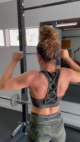 If your from NY Go check out @Personal Trainer New york for some killer workout sessions 💪😎 #fyp #gyp #strongwomen 