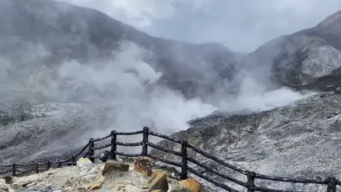 Gn.papandayan tetap cantik dengan segala cuacanya-16nov2025. #papandayan2665mdpl.#explore 