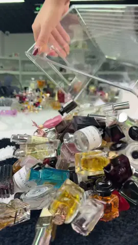 Do you want to have it?🥰💖#perfumes #parfumviral #perfumetiktok #parfum #miniperfumes