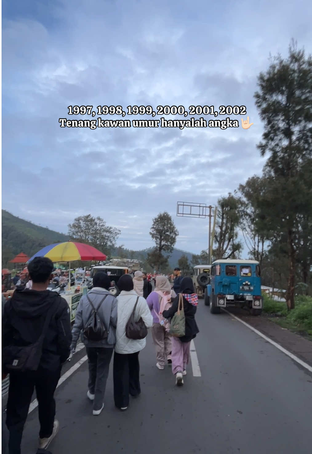 Berapapun umurnya kita harus tetap menyala💃🏻 #fypp #carijodoh #exoticbromo #trendingvideo 