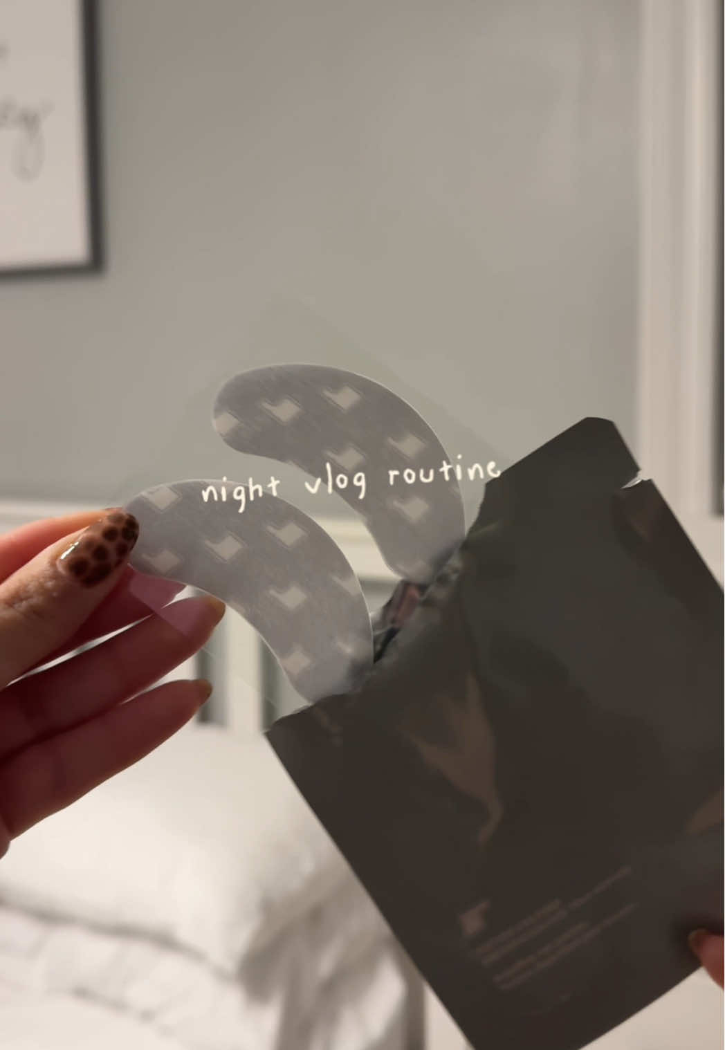 editing this video half a sleep last night so im giving it a 20/10 🥹 this weekend was definitely a very productive weekend and didnt record much or post & it honestly felt great staying off socials. But i felt bad not posting or engaging in everyone’s videos 🥲 leave a 🤎 if you’ve been enjoying these type of videos  first time trying the rhode eye mask & they felt amazing literally wanted to fall asleep with them ☁️ @Dove Beauty & Personal Care  @Naturium  @Olehenriksen  @rhode skin  #afternoonvlog #nightvlog #naturium #dove #chicagocontentcreator 