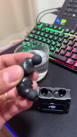 #fonedeouvido #fone #tiktokshop #aprovadagua #teste 