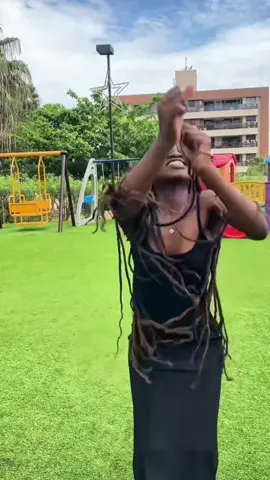 #stitch with @Zélia Luvumbo I am not even pained 😭😭😭😂😂😂#fyp #viral #trending #audreycyrill 