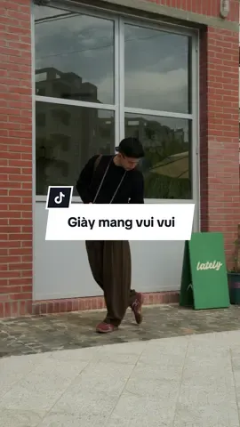 Sắm 1 đôi mang vui vui phết á anh em #shoes #sneakers #giay #xuhuong #viral 