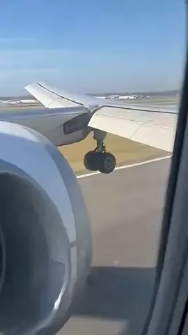 #A_pesenger_record_🎥_unbelievable_emergency_landing_airplane_😱_#tyrebrust_#fire_#emergencylanding