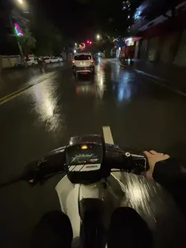 Khi bản thân còn chưa lo được,thì đừng nên nghĩ tới chuyện bước vào một mối quan hệ nào đó