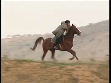 Kimseye kirli ayaklarıyla beyninizde gezme fırsatı vermeyin 🕊️🌸 #dumanlıyol #ganirüzgarşavata #metris #drejan #sınır 